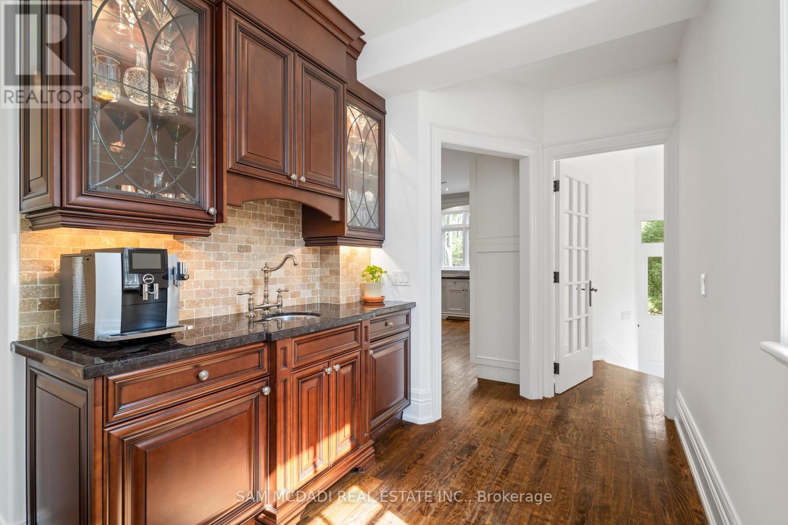 1173 Woodeden Drive, Mississauga, ON - Indoor Photo Showing Kitchen