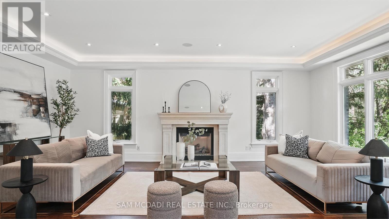 1173 Woodeden Drive, Mississauga, ON - Indoor Photo Showing Living Room With Fireplace