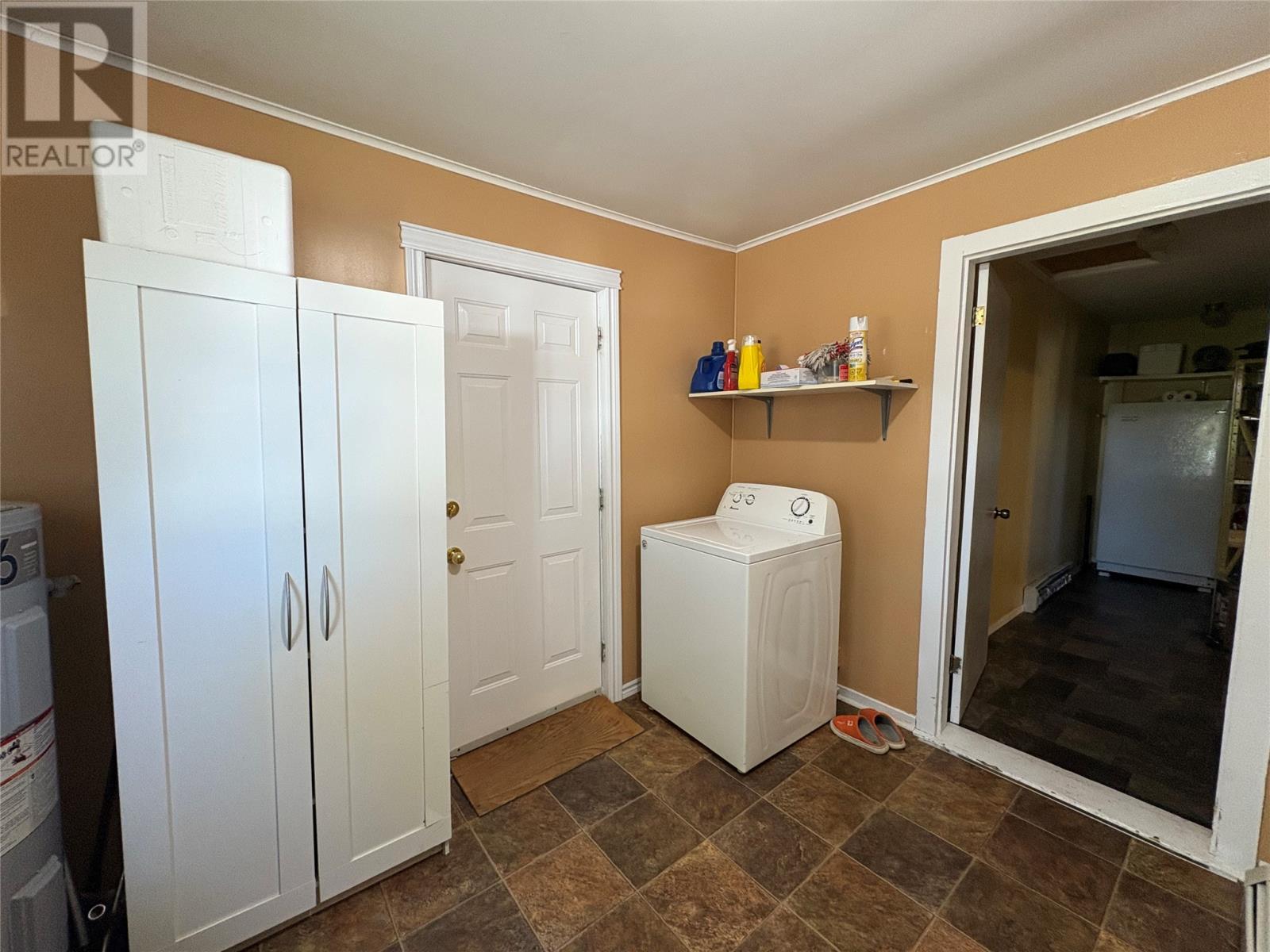 37 St. George'S Avenue, Stephenville, NL - Indoor Photo Showing Laundry Room