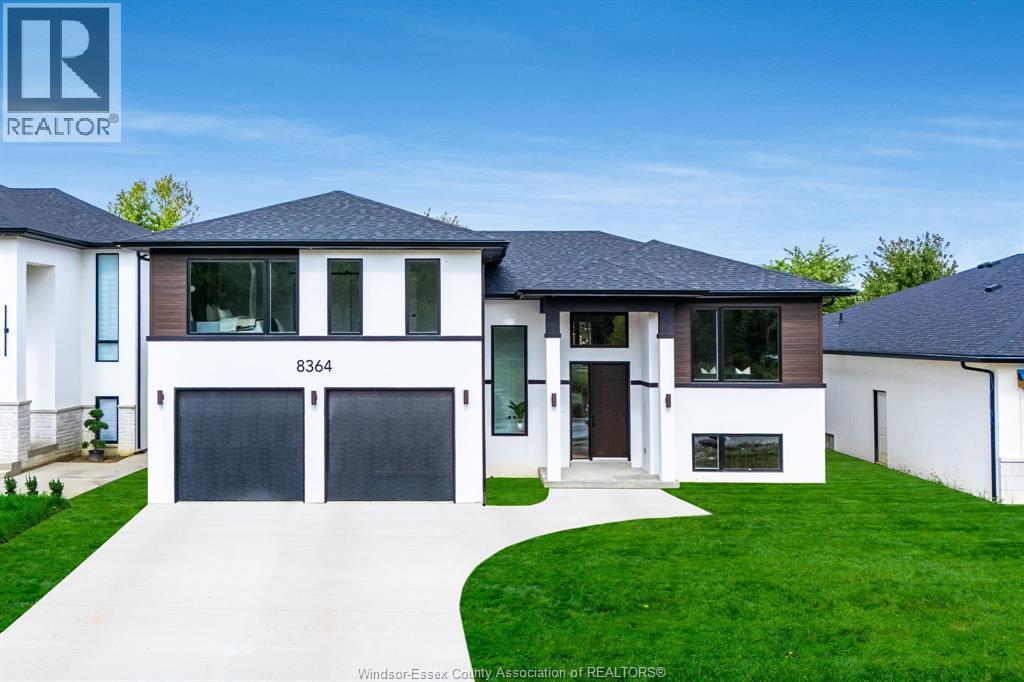 8319 Annie, Mcgregor, ON - Outdoor