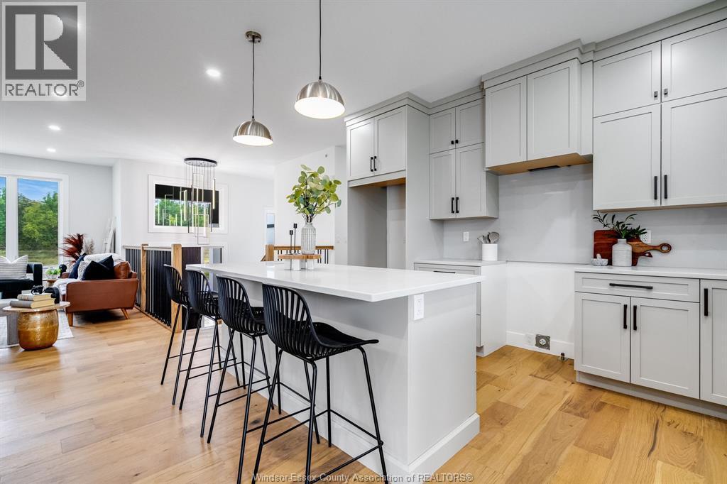 8319 Annie, Mcgregor, ON - Indoor Photo Showing Kitchen With Upgraded Kitchen