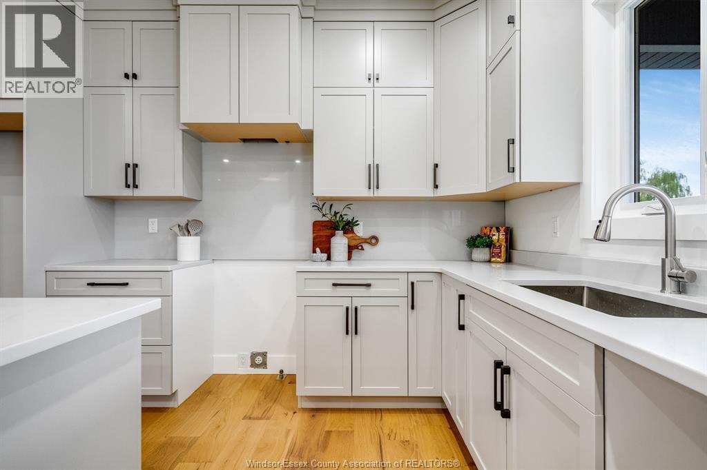 8319 Annie, Mcgregor, ON - Indoor Photo Showing Kitchen
