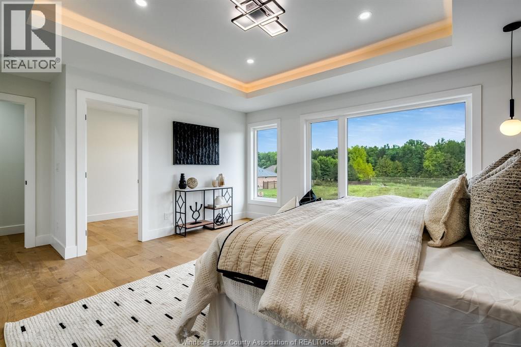 8319 Annie, Mcgregor, ON - Indoor Photo Showing Bedroom