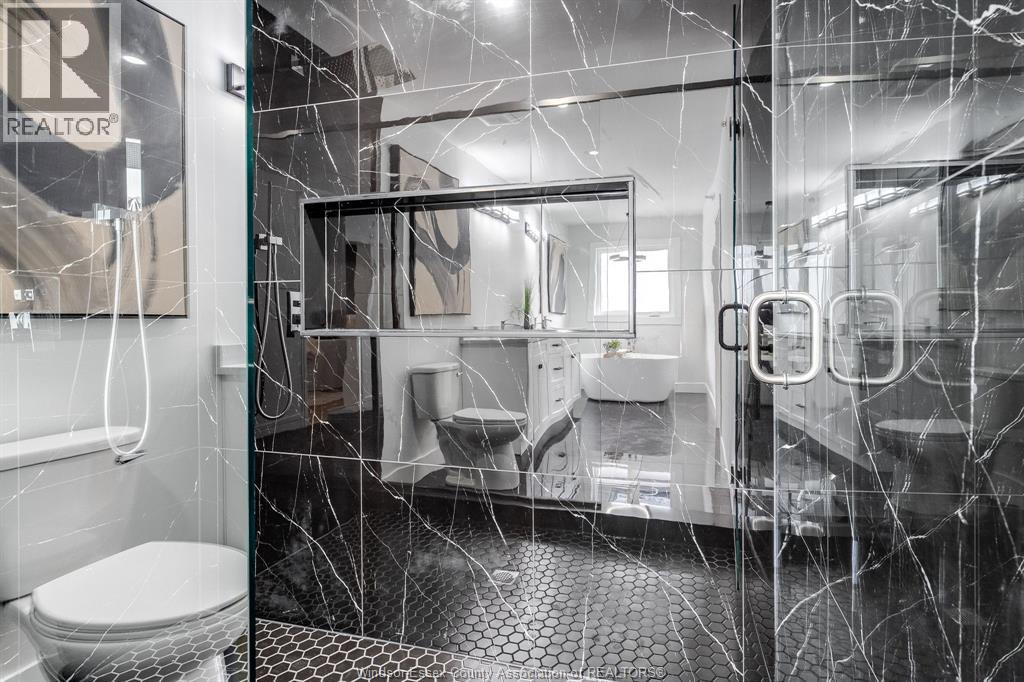 8319 Annie, Mcgregor, ON - Indoor Photo Showing Bathroom