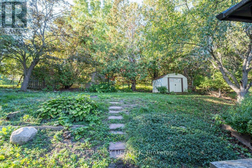 39 Beechwood Drive, Peterborough (Monaghan Ward 2), ON - Outdoor