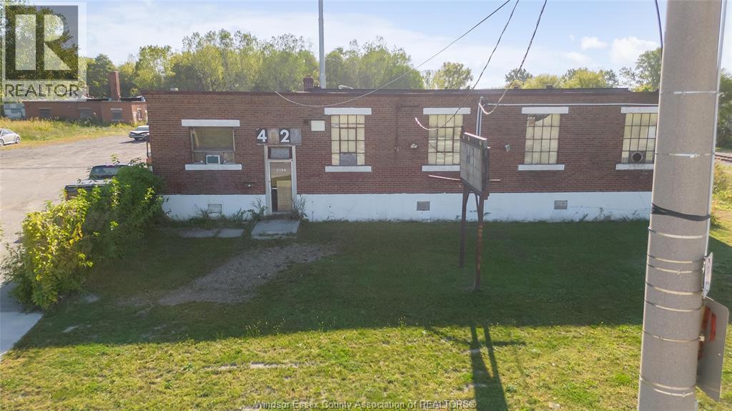 4027 Sandwich Street, Windsor, ON