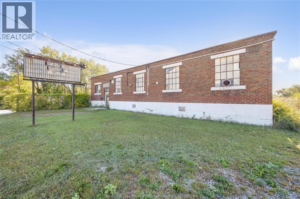 4027 Sandwich Street, Windsor, ON