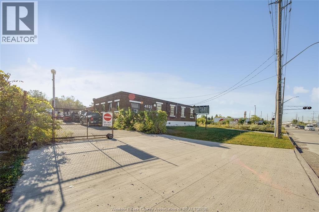 4027 Sandwich Street, Windsor, ON