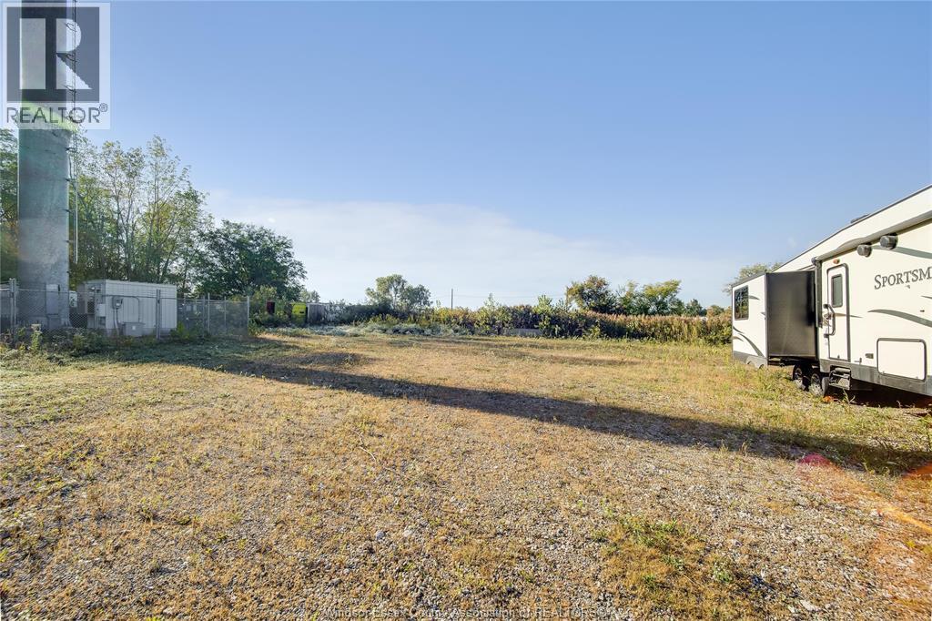 4027 Sandwich Street, Windsor, ON