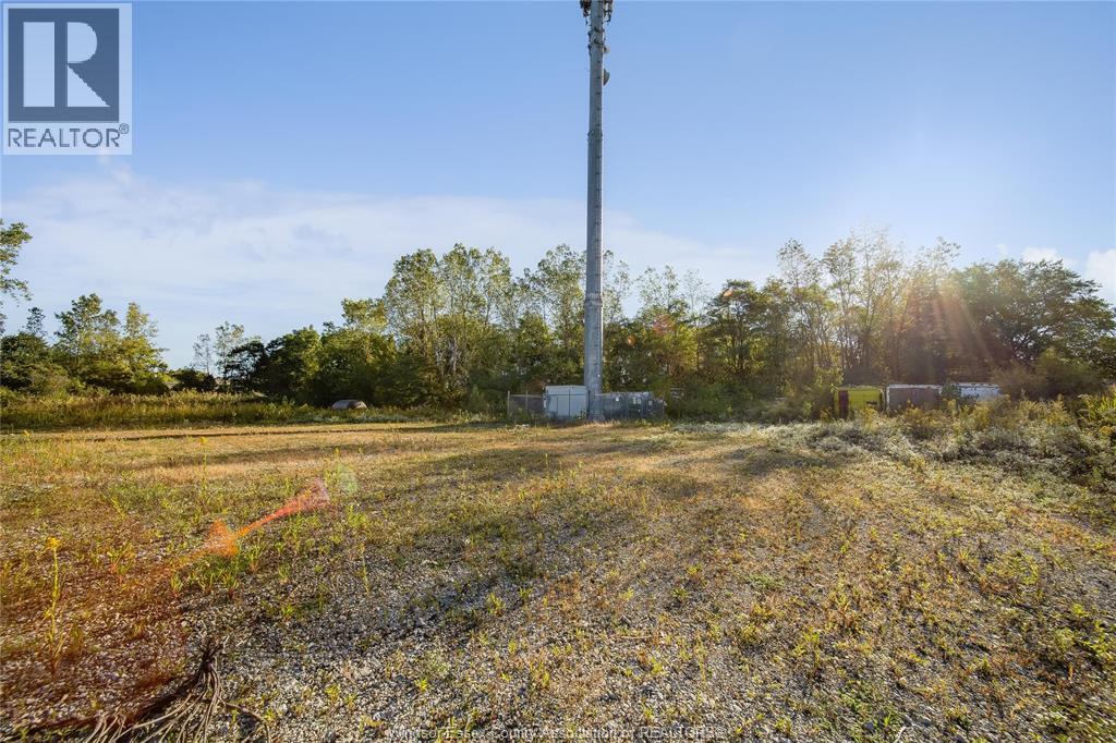 4027 Sandwich Street, Windsor, ON