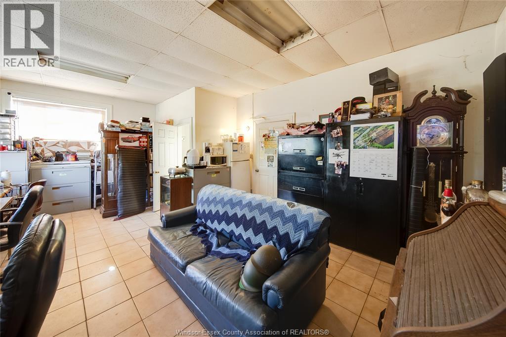 4027 Sandwich Street, Windsor, ON