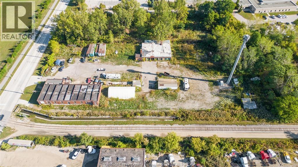 4027 Sandwich Street, Windsor, ON