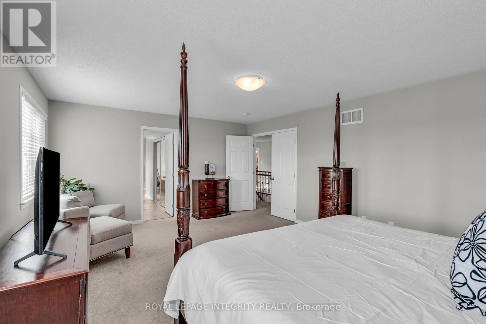 367 Andalusian Crescent, Ottawa, ON - Indoor Photo Showing Bedroom