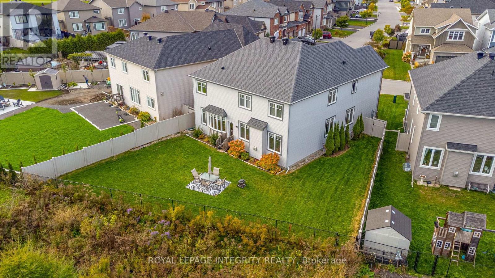 Backyard Pie Shape - 367 Andalusian Crescent, Ottawa, ON - Outdoor