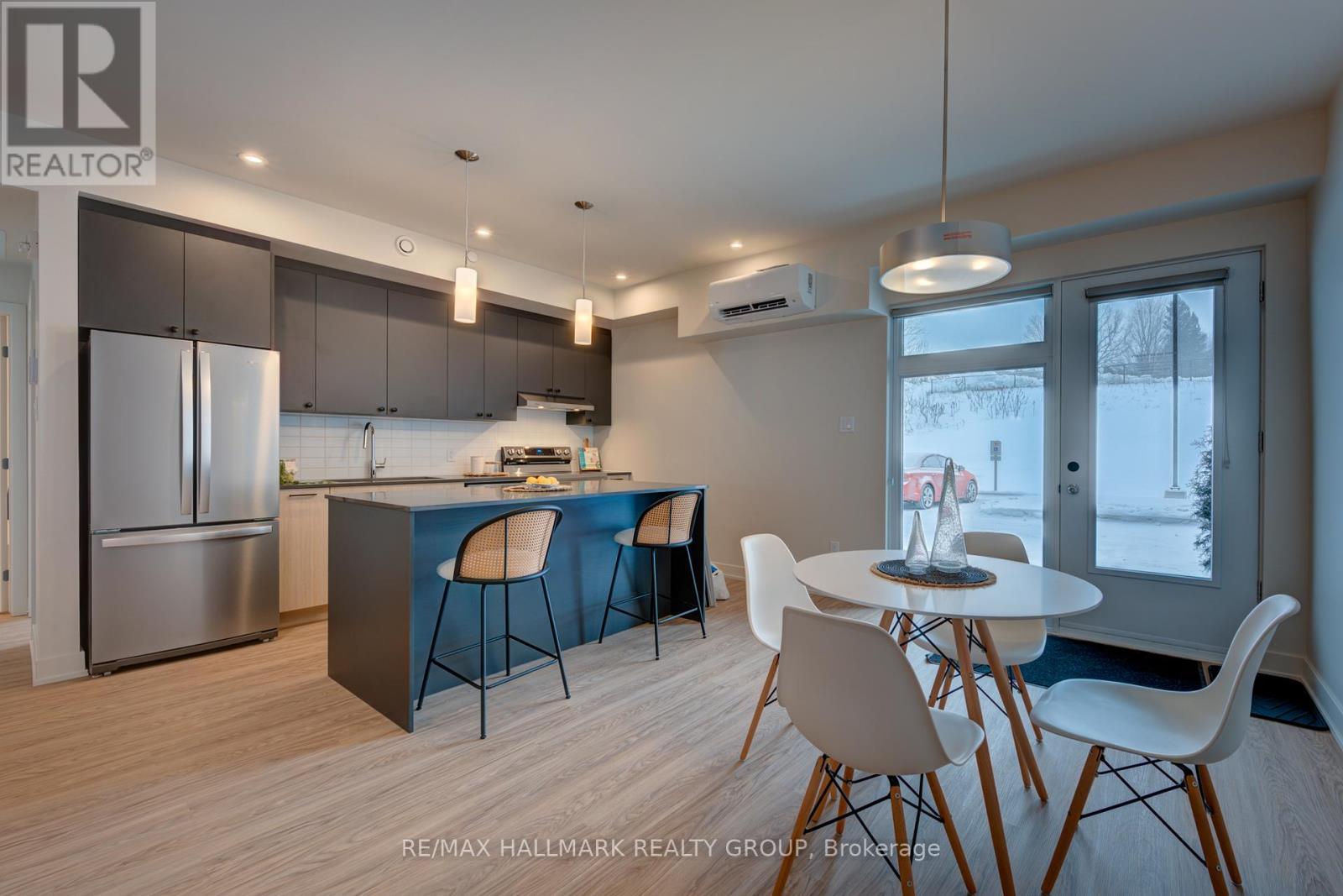 205-70 Vieux-Silo Road, Ottawa, ON - Indoor