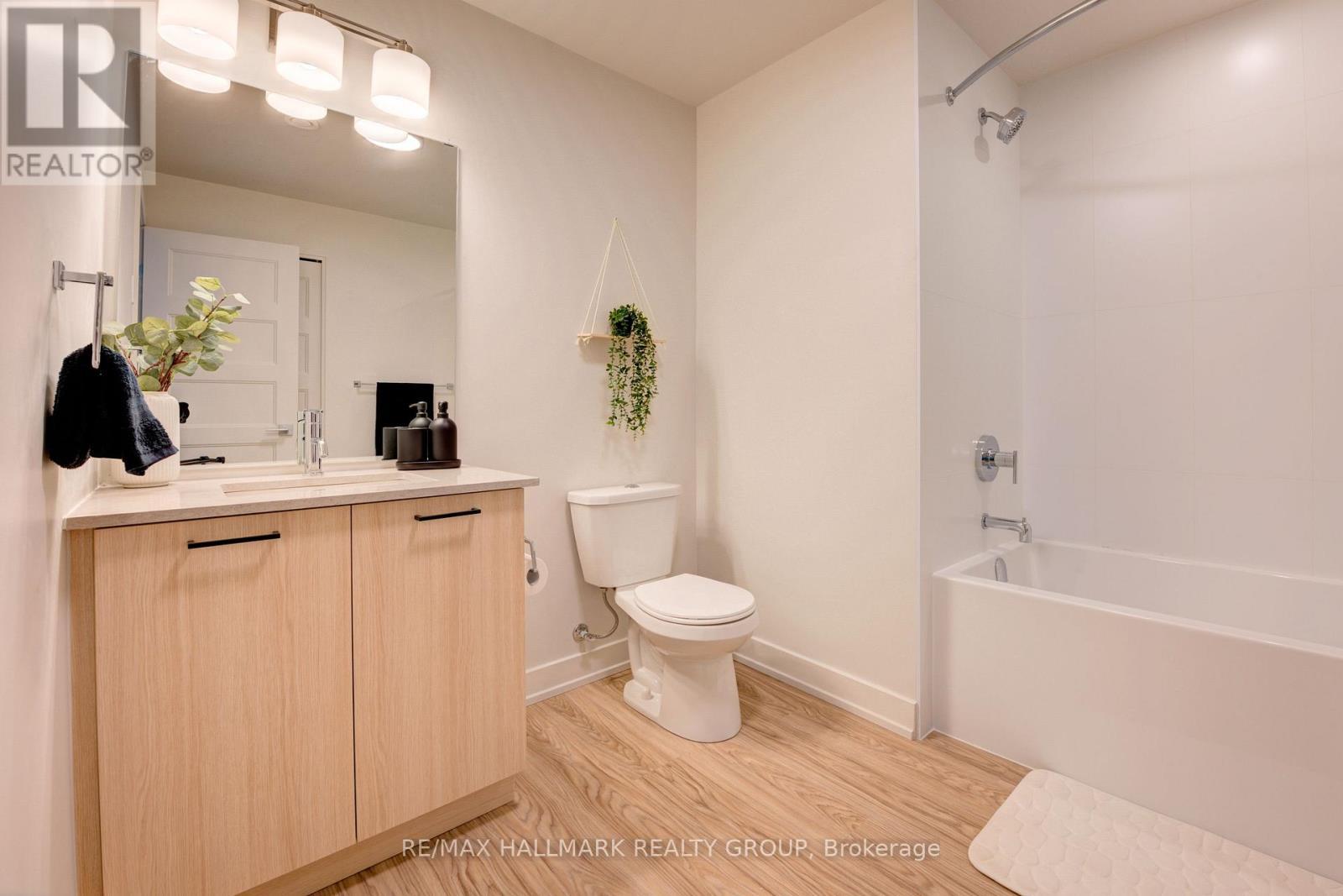 205-70 Vieux-Silo Road, Ottawa, ON - Indoor Photo Showing Bathroom