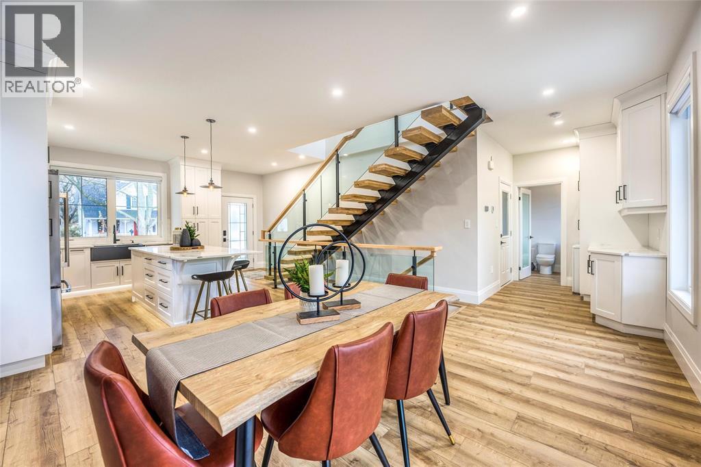 198 Bright Street, Sarnia, ON - Indoor Photo Showing Dining Room