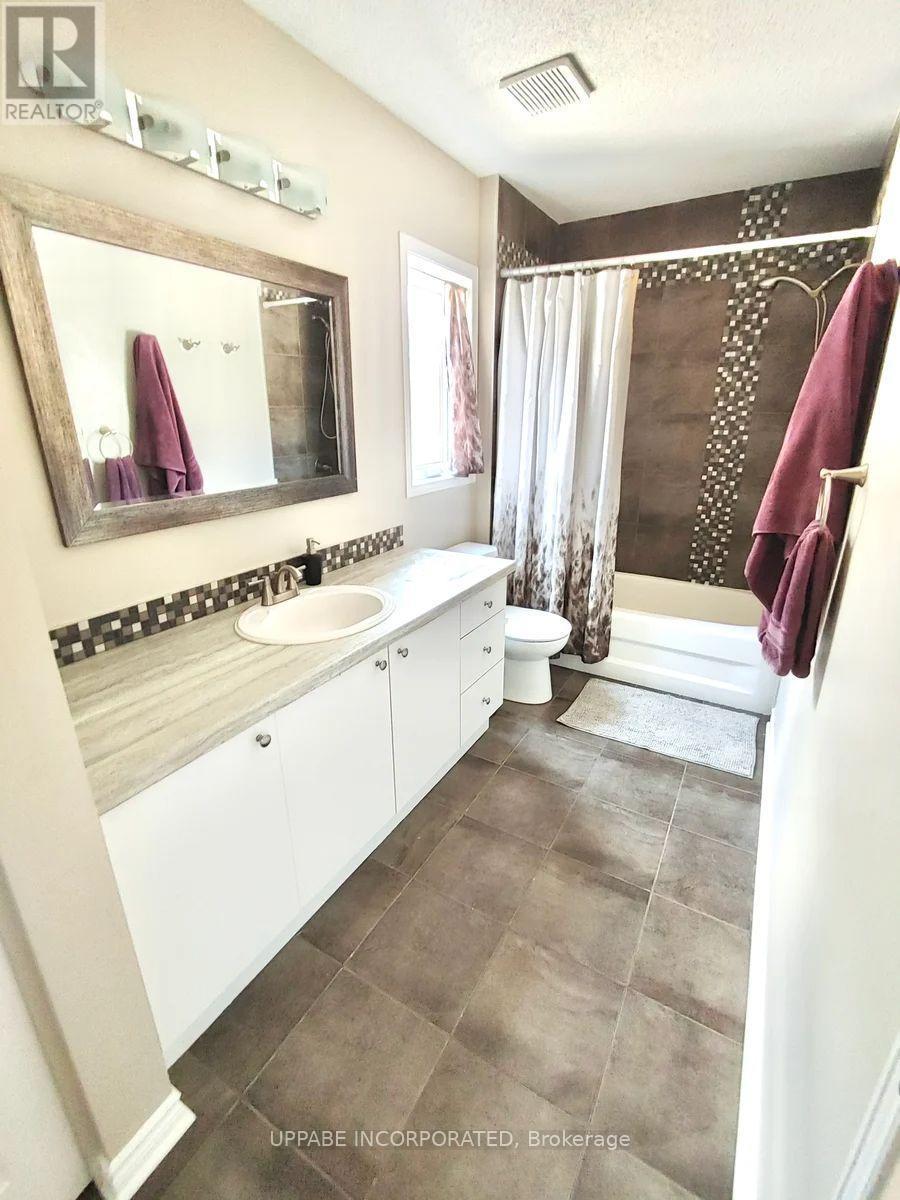 1148 Meadowcroft Crescent, Ottawa, ON - Indoor Photo Showing Bathroom