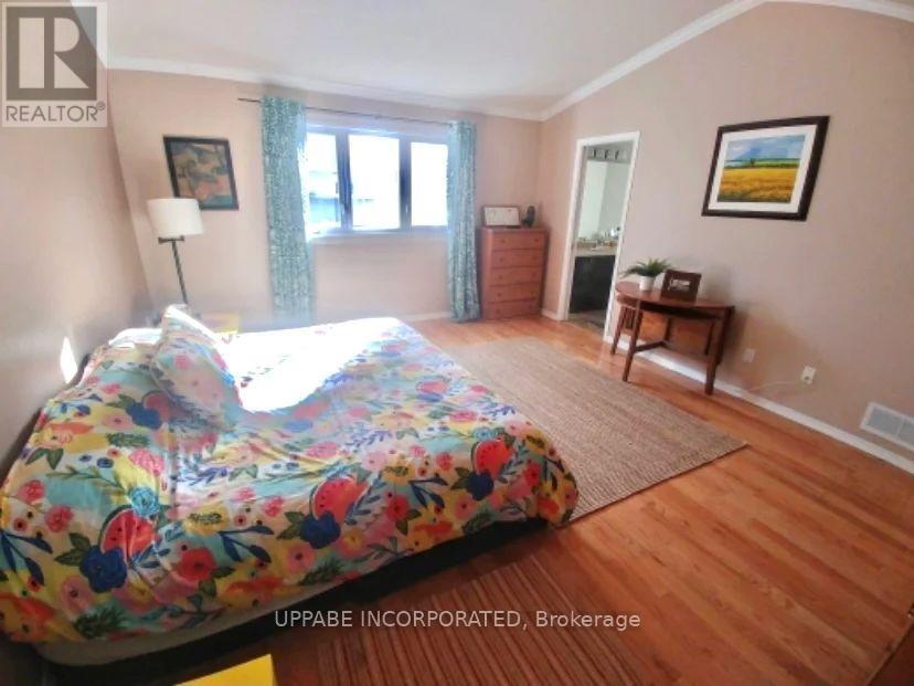 1148 Meadowcroft Crescent, Ottawa, ON - Indoor Photo Showing Bedroom