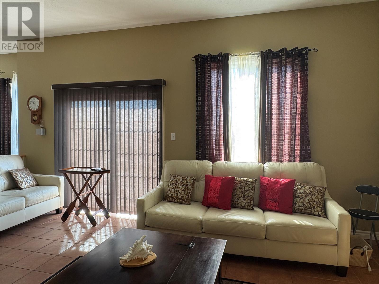 50 Fowlow Drive, Stephenville, NL - Indoor Photo Showing Living Room