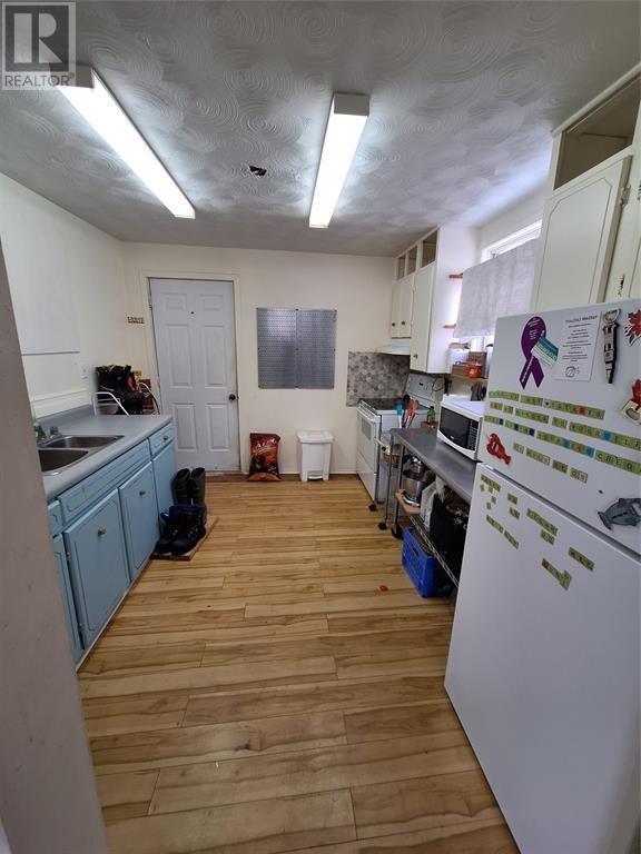 125 Main Street, Port Saunders, NL - Indoor