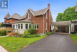 82 LAKE AVENUE E Carleton Place, ON K7C 1K8