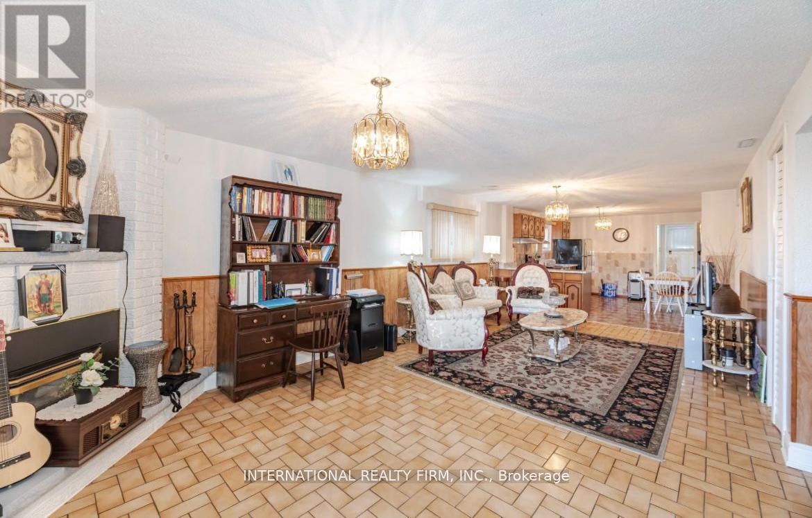 4103 Clevedon Drive, Mississauga, ON - Indoor With Fireplace