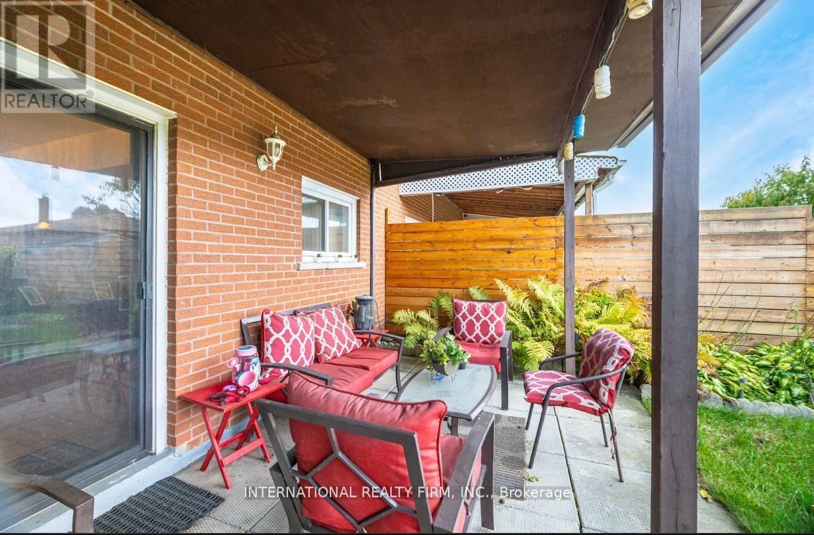 4103 Clevedon Drive, Mississauga, ON - Outdoor With Deck Patio Veranda With Exterior