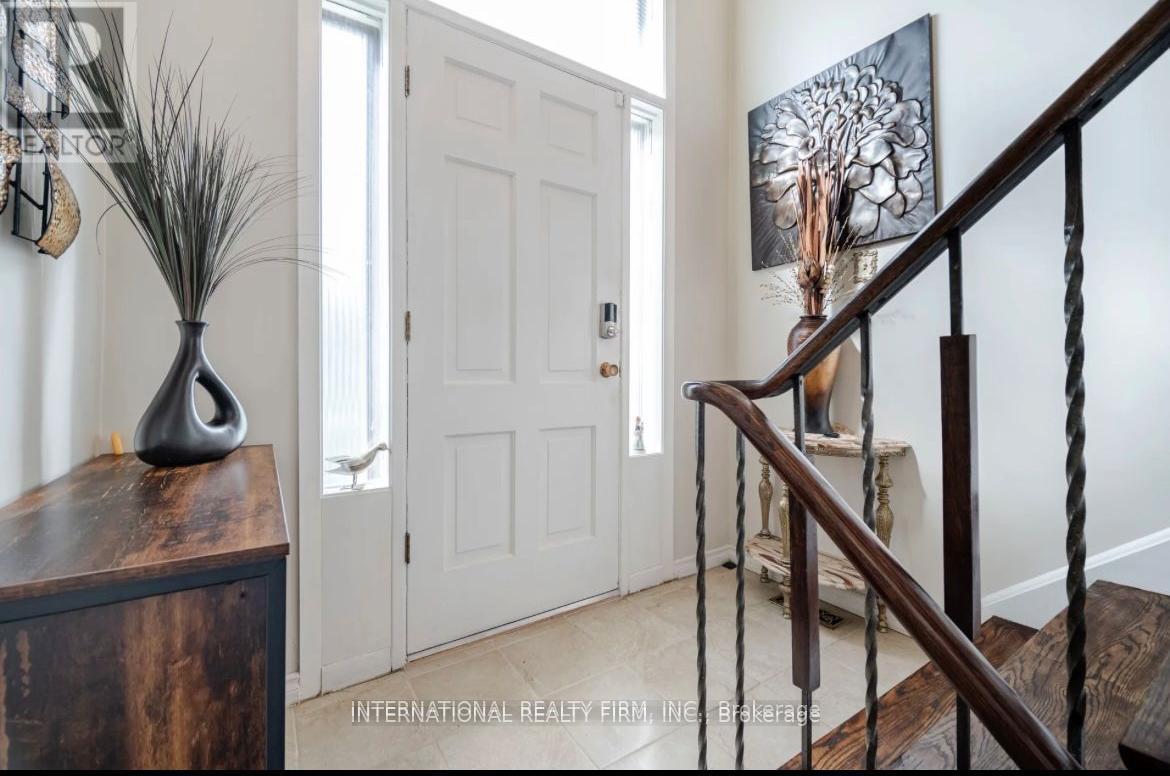 4103 Clevedon Drive, Mississauga, ON - Indoor Photo Showing Other Room