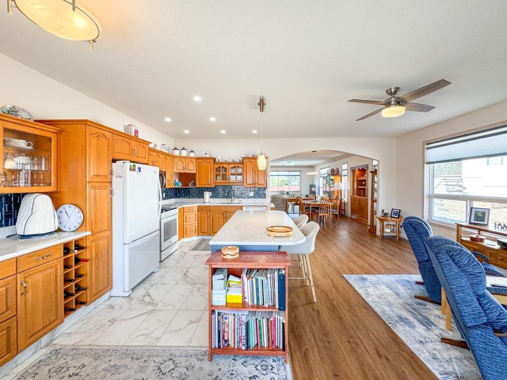 11-2 Royal Ann Court, Osoyoos, BC - Indoor