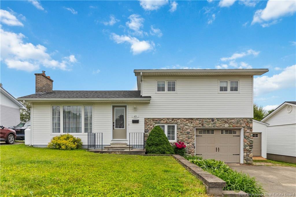 45 Bolton St, Moncton, NB