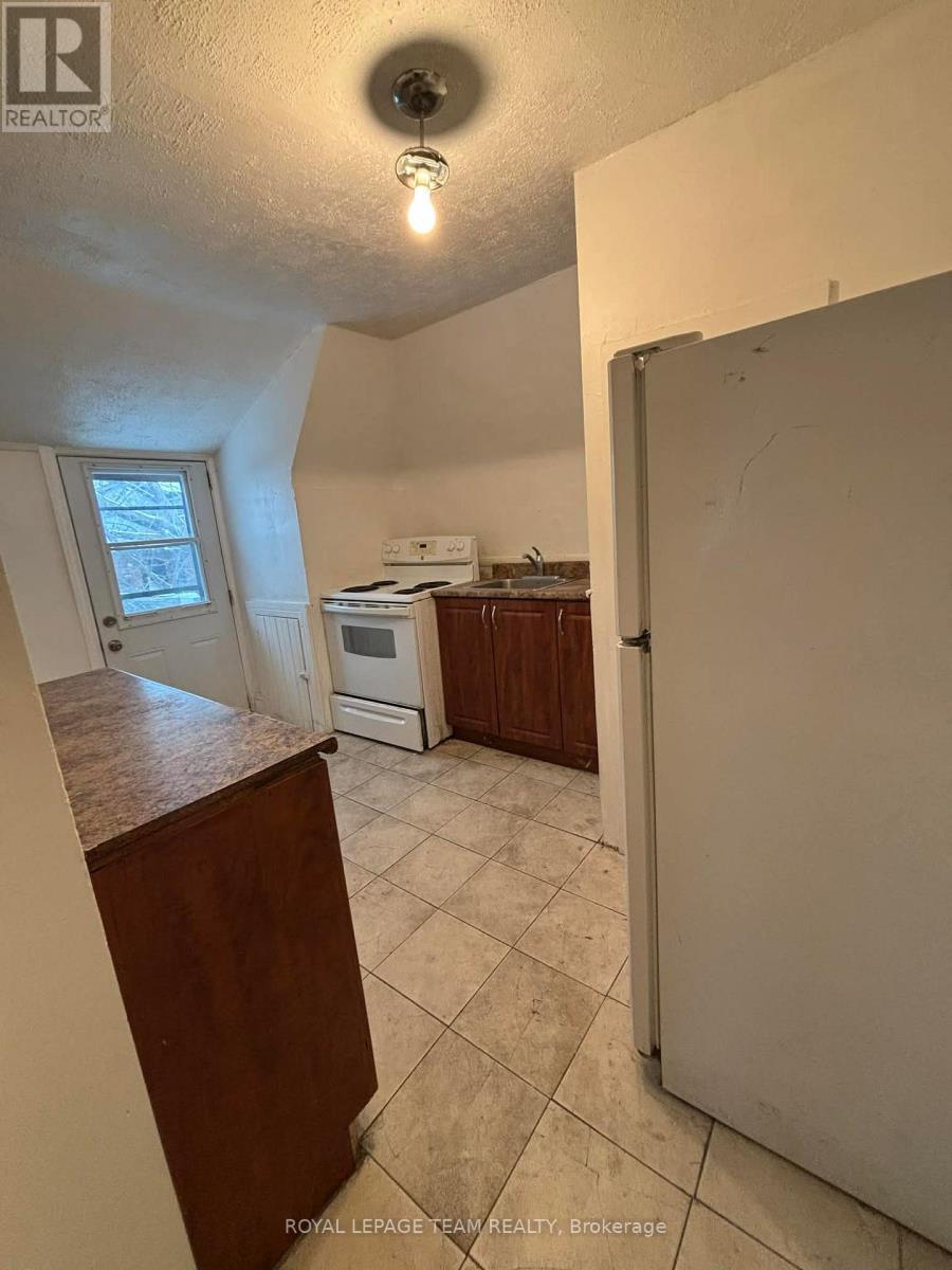 169 Holmwood Avenue, Ottawa, ON - Indoor