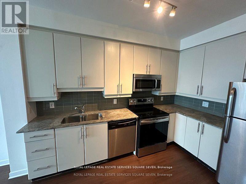 3013 - 33 Bay Street, Toronto, ON - Indoor Photo Showing Kitchen