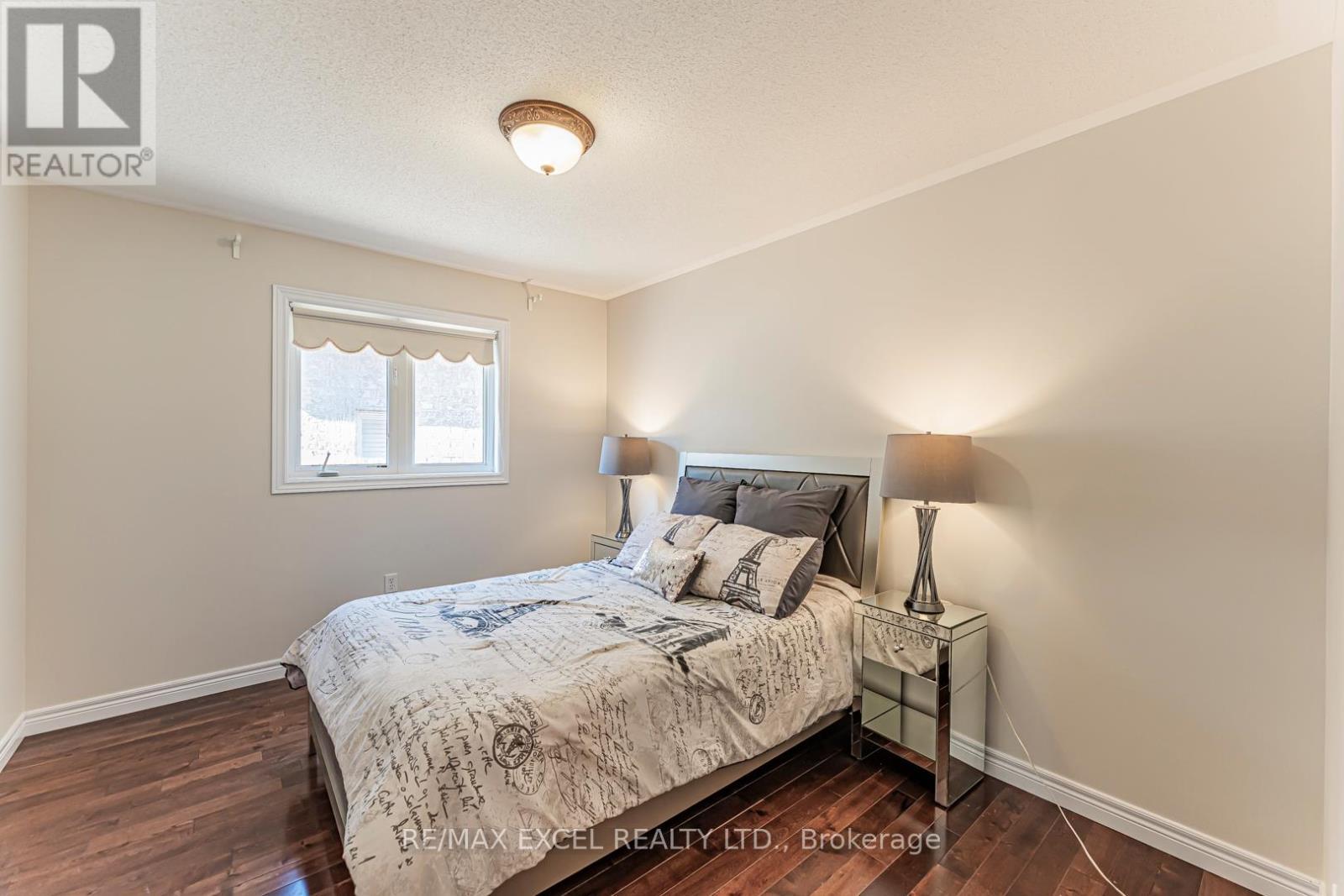 65 Falling River Drive, Richmond Hill, ON - Indoor Photo Showing Bedroom