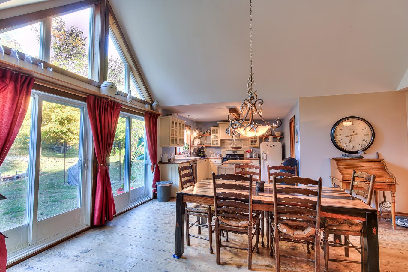 Salle à manger - 3315 Ch. De La Rivière-Du-Nord, Mirabel, QC - Indoor Photo Showing Dining Room