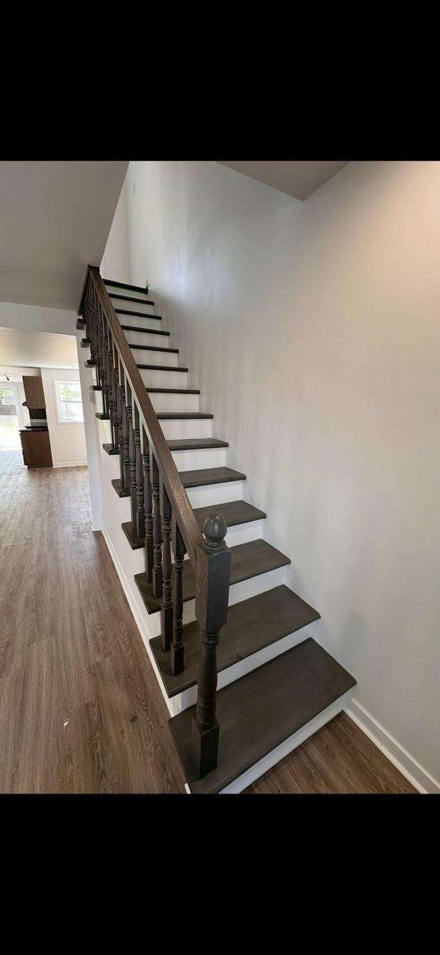 Escalier - 133 Rue Ellice, Salaberry-De-Valleyfield, QC - Indoor Photo Showing Other Room