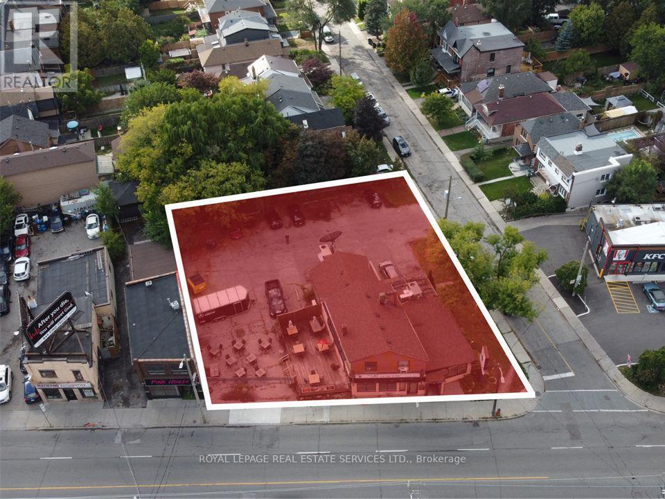 3513 Dundas Street W, Toronto, ON