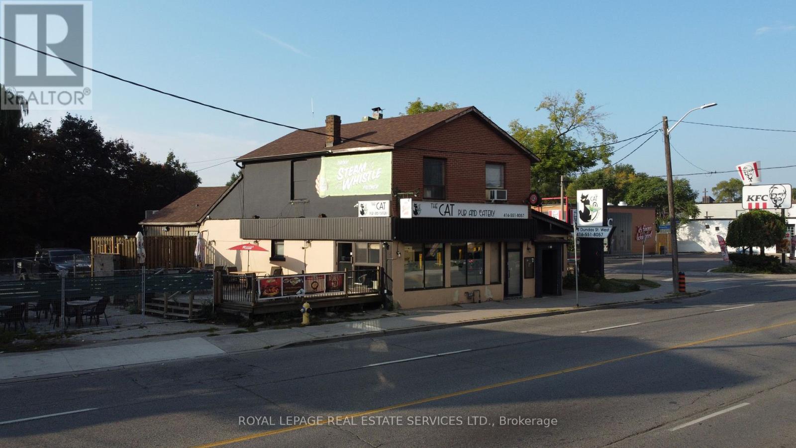 3513 Dundas Street W, Toronto, ON