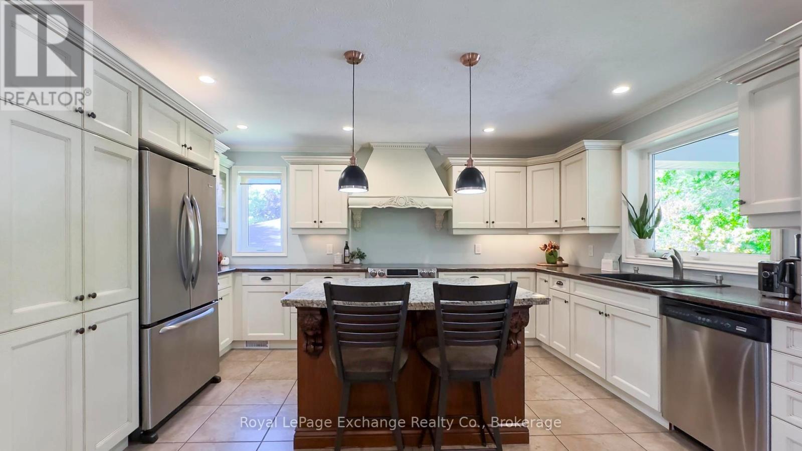 723 Goldie Crescent, Kincardine, ON - Indoor Photo Showing Kitchen With Stainless Steel Kitchen With Double Sink