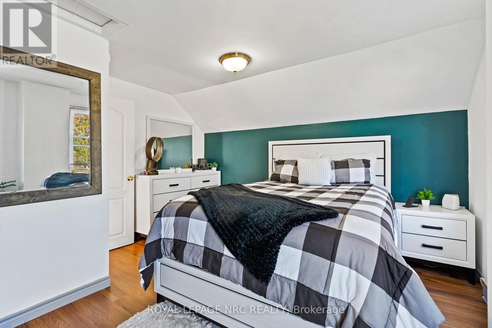 632 Steele Street, Port Colborne (Main Street), ON - Indoor Photo Showing Bedroom