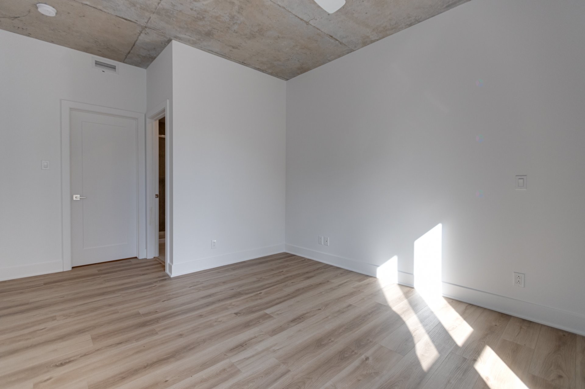 Chambre à coucher principale - 104-8945 Boul. Viau, Montréal (Saint-Léonard), QC - Indoor Photo Showing Other Room