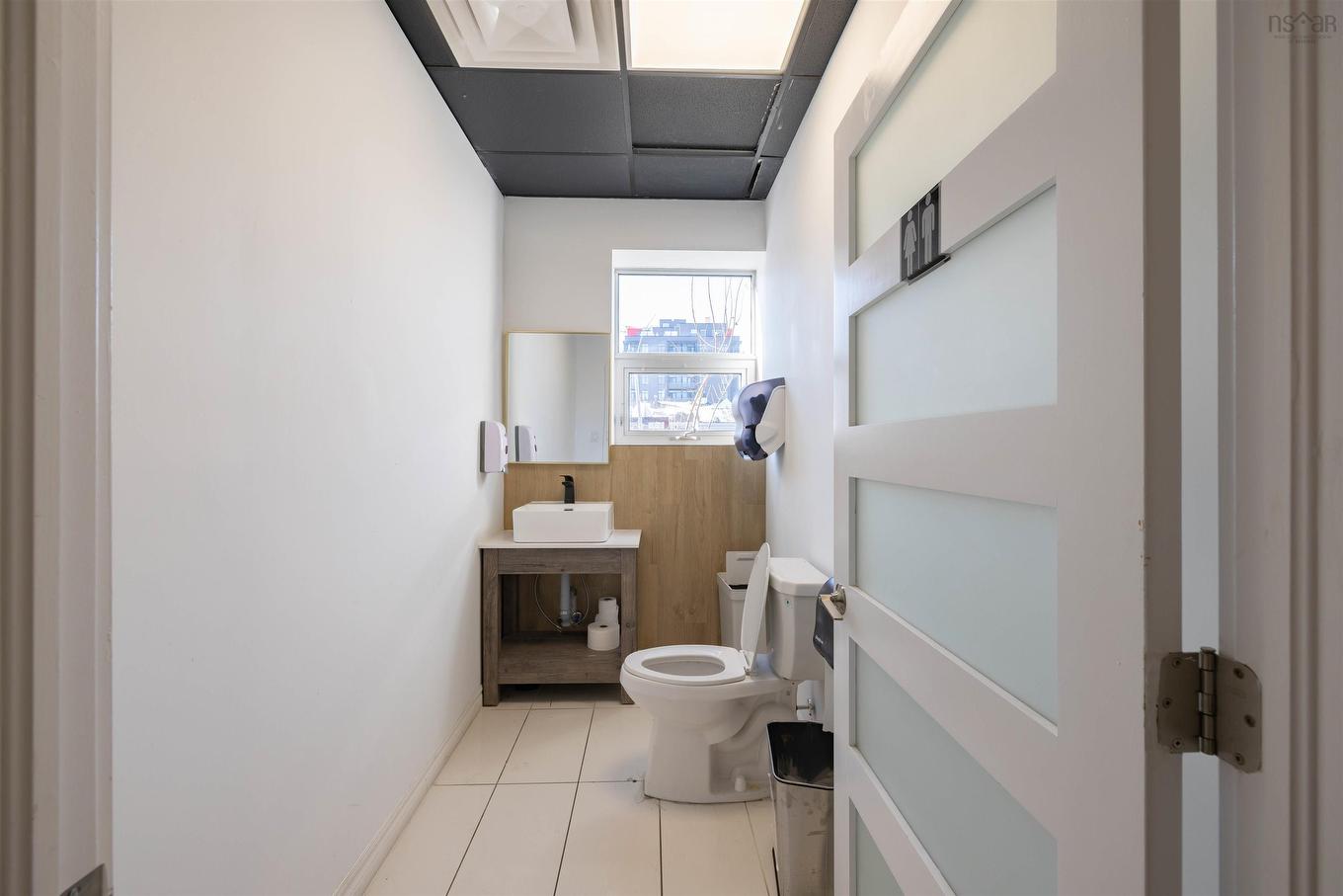 6238 Quinpool Road, Halifax, NS