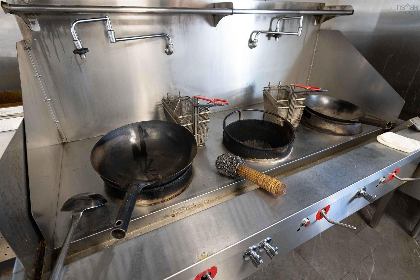 6238 Quinpool Road, Halifax, NS