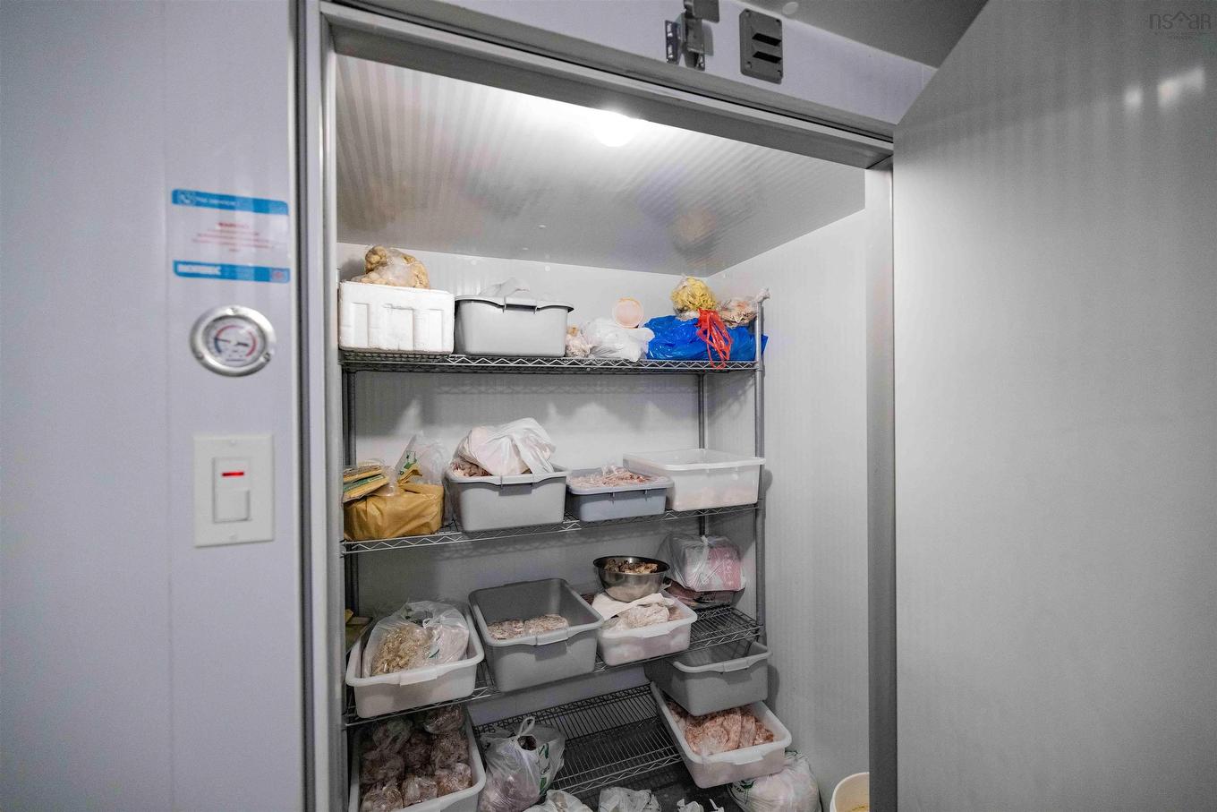 6238 Quinpool Road, Halifax, NS