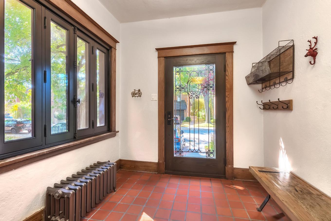 Hall d'entrée/Vestibule - 4367 Av. De Mayfair, Montréal (Côte-Des-Neiges/Notre-Dame-De-Grâce), QC - Indoor Photo Showing Other Room