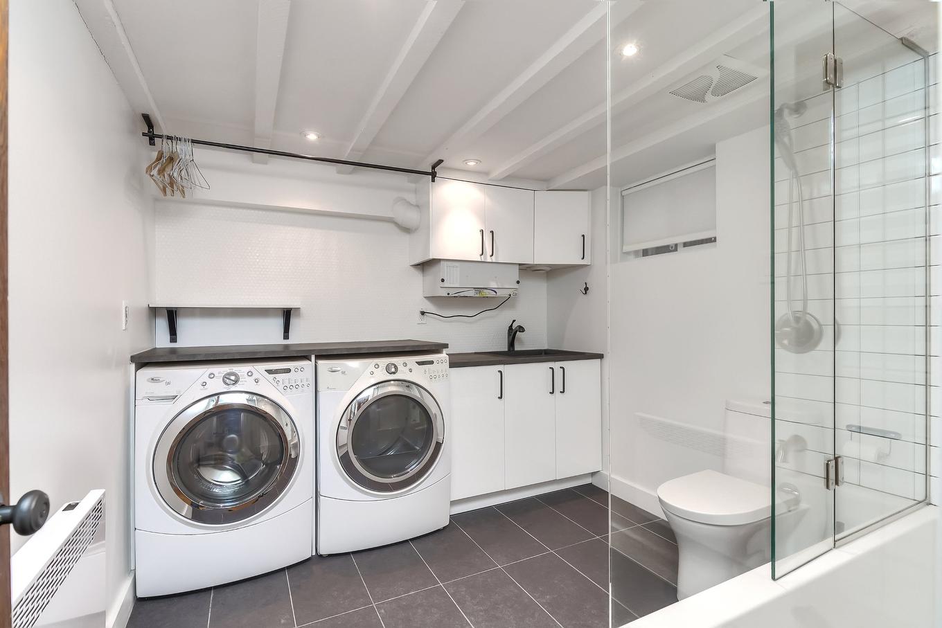 Salle de bains - 4367 Av. De Mayfair, Montréal (Côte-Des-Neiges/Notre-Dame-De-Grâce), QC - Indoor Photo Showing Laundry Room