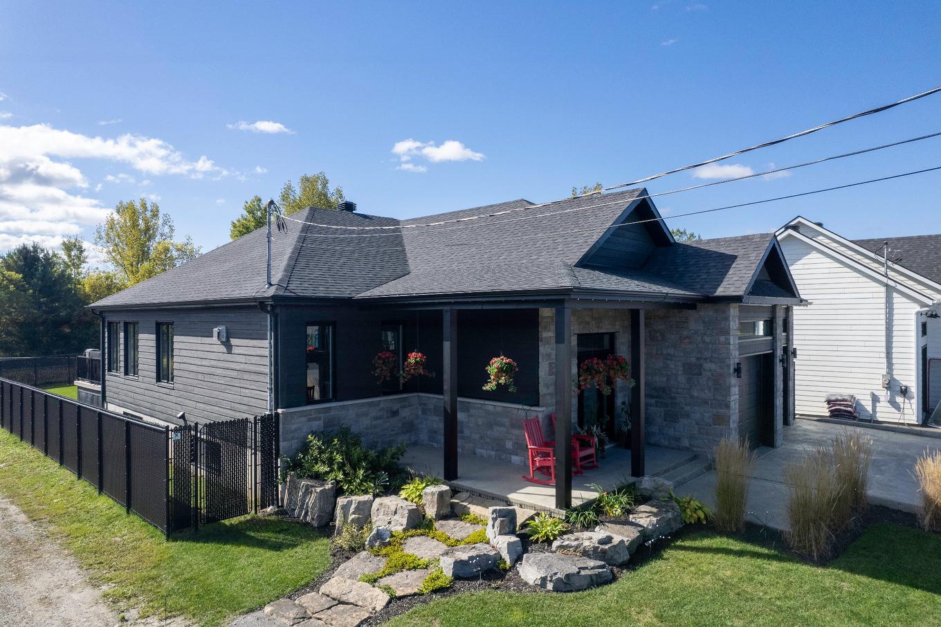 Exterior - 157 Rue Jules Monast, Cowansville, QC - Outdoor With Deck Patio Veranda