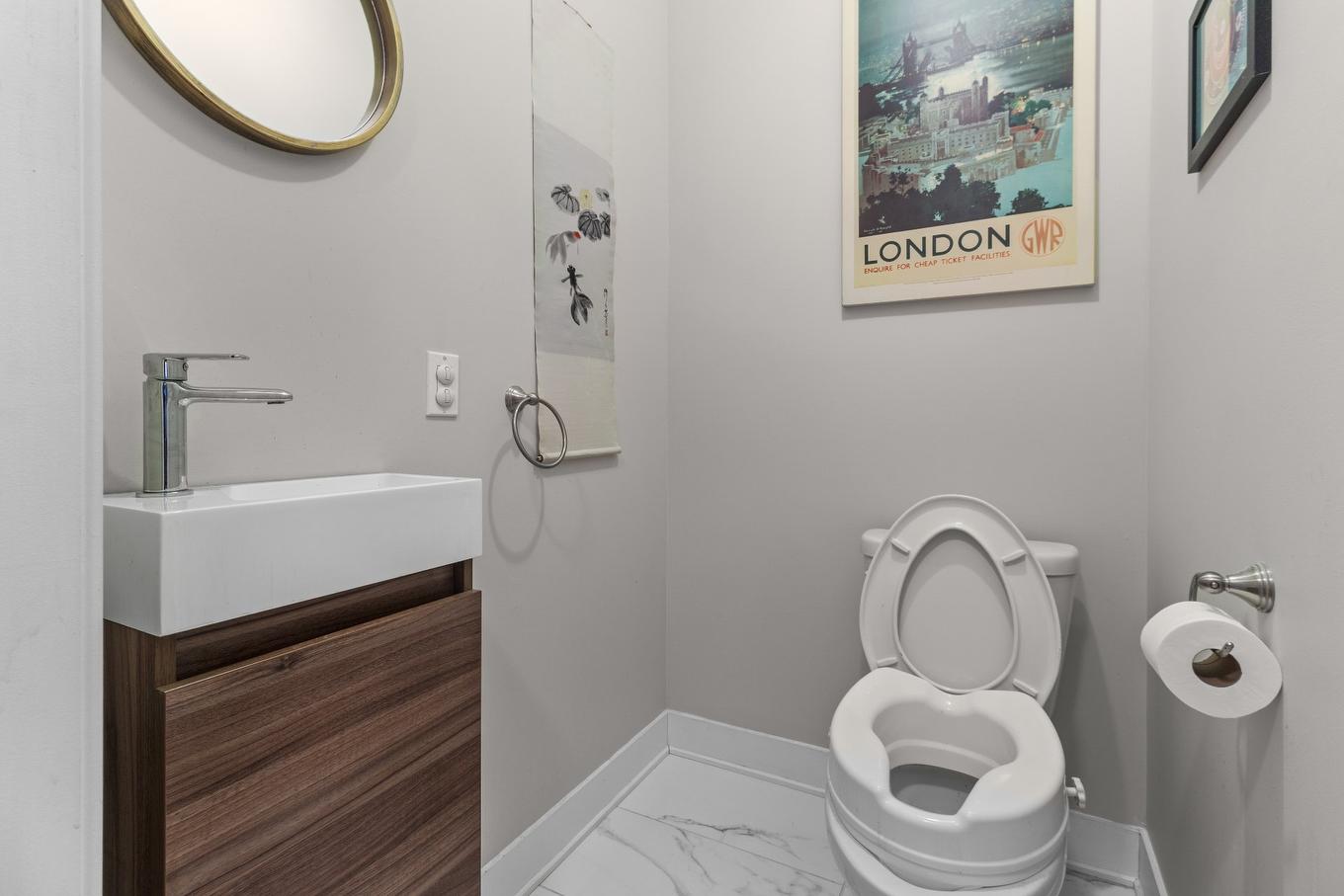 Salle d'eau - 102-2238 Rue Cardinal, Montréal (Le Sud-Ouest), QC - Indoor Photo Showing Bathroom