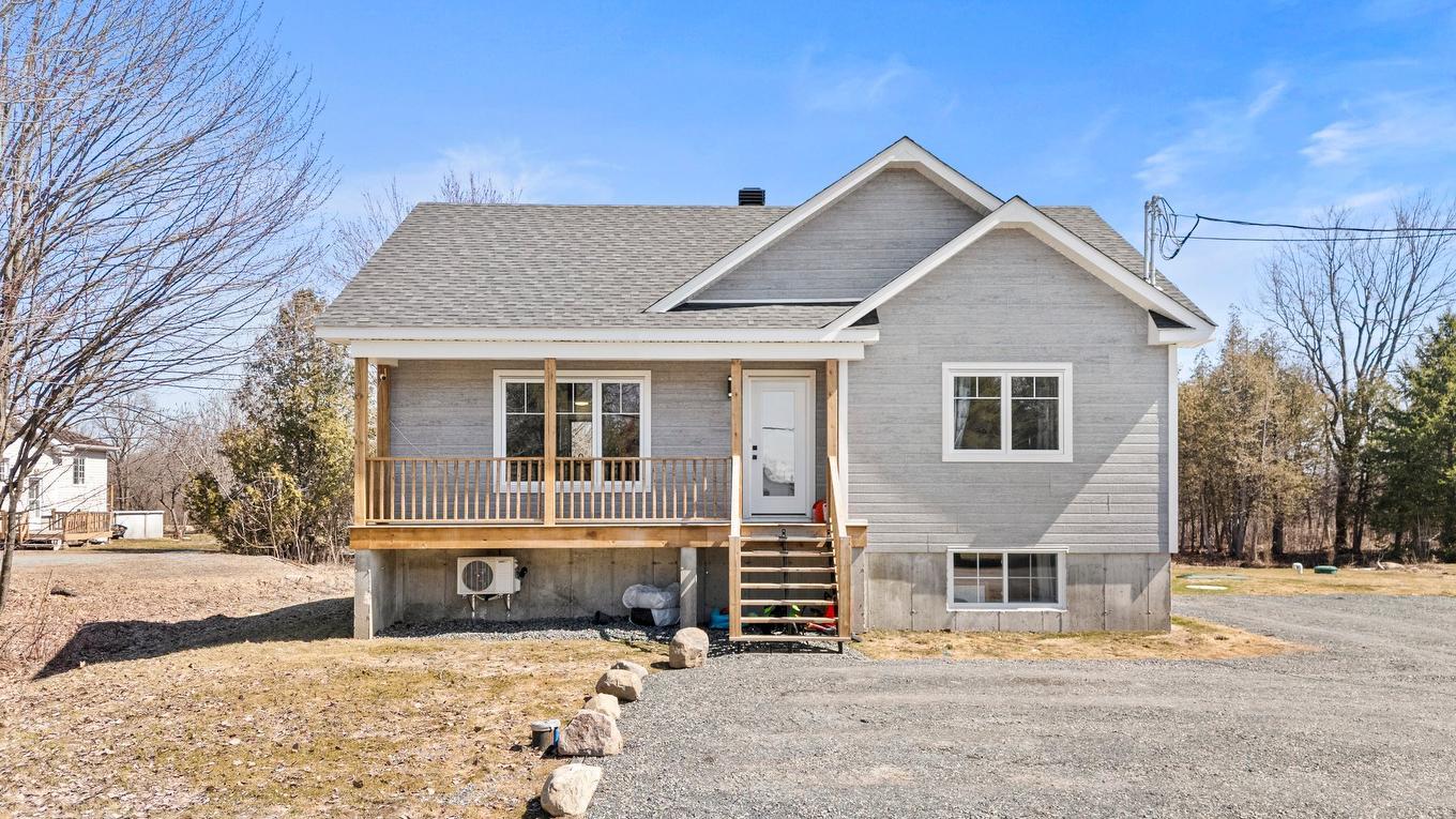 Frontage - 5B Mtée Crooks, Grenville-Sur-La-Rouge, QC - Outdoor With Deck Patio Veranda