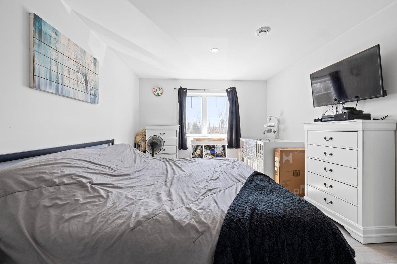 Bedroom - 5B Mtée Crooks, Grenville-Sur-La-Rouge, QC - Indoor Photo Showing Bedroom